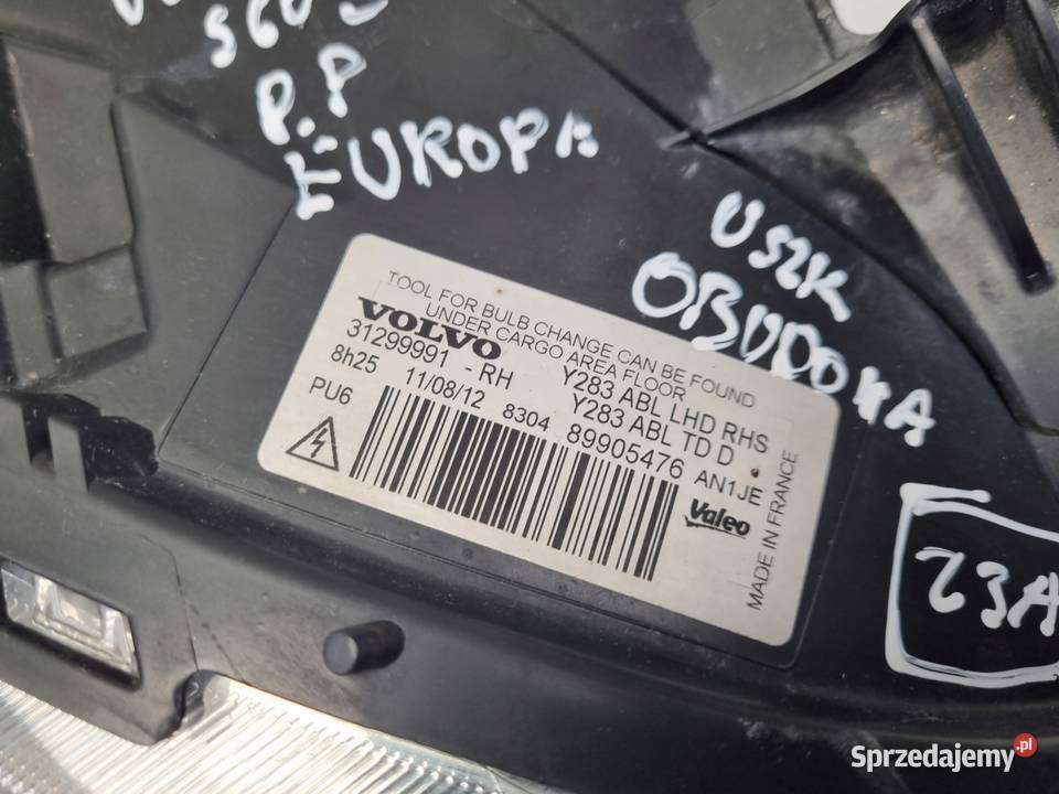 Volvo V60 S60 II PRZEDNIA LAMPA PRAWA prawy osobowe Janów sprzedam