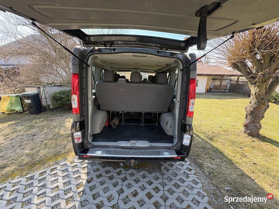 Opel Vivaro Tour Zadbany 9cio osobowy Vivaro lubelskie Tomaszów Lubelski