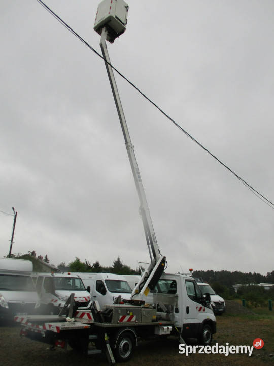 Iveco Daily 35S14 23 HPI 140 PODNOŚNIK KOSZOWY Dębica