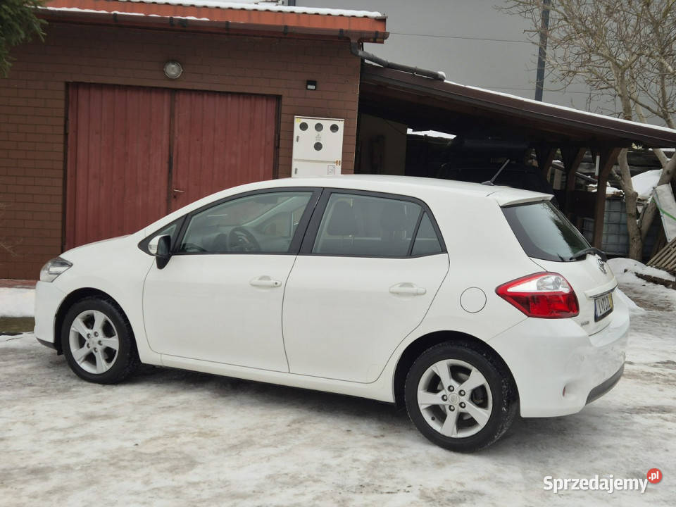 Toyota Auris 2012r Lift 16B 132 1 Właściciel mazowieckie Radom sprzedam