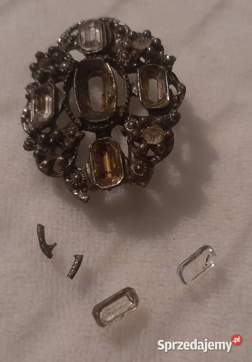 Przypinka broszka metalowa kamienie 38x49 Czeladź