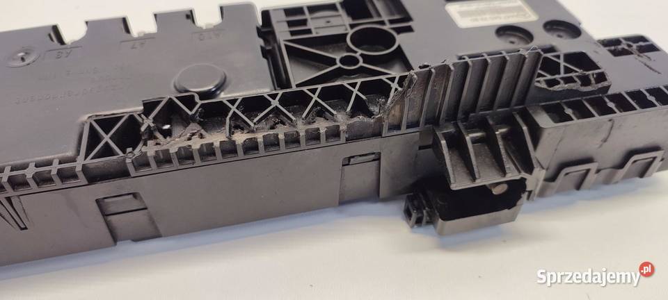 MERCEDES VITO W447 SKRZYNKA BEZPIECZNIKÓW sprzedam