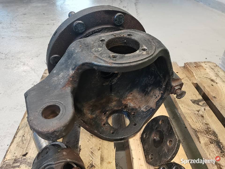 Zwolnica Zwrotnica Manitou MT 1840 Spicer lewy Pozostałe wielkopolskie Wilkowo