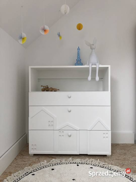Mała komoda do pokoju dziecięcego z szufladami Brzuśnik sprzedam