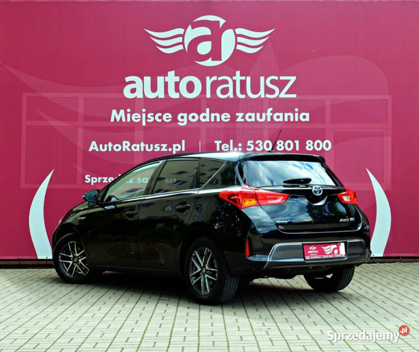 Toyota Auris Prywatna Automat 18 HYBRYDA 99 II światła przeciwmgielne Auris Warszawa sprzedam