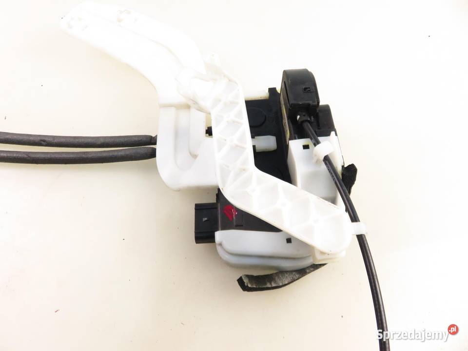 ZAMEK PRAWY TYLNY HYUNDAI ix35 814202Y010 osobowe