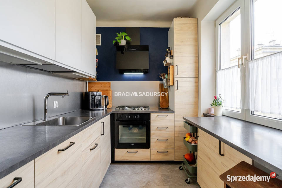 Mieszkanie Kraków os Szkolne 65m2 3 pokoje Rok budowy 1950