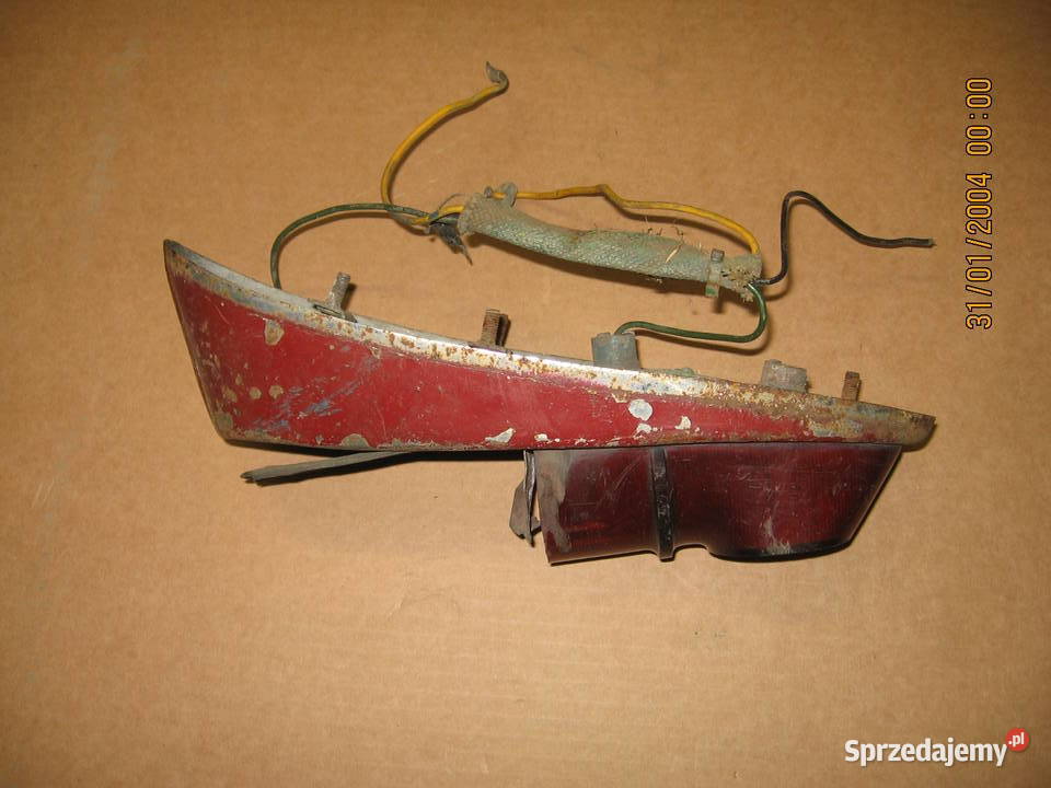 Lampa tył stare auto zabytek PRL Przemyśl