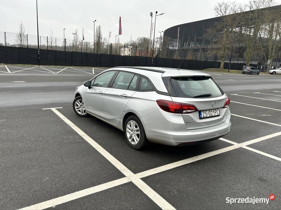 Opel Astra Tourer 16L136 bezwypadkowy wymieniony immobilizer sprzedam