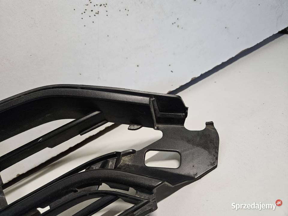 VOLVO XC90 II RDESIGN KRATKA ŚRODKOWA ZDERZAKA