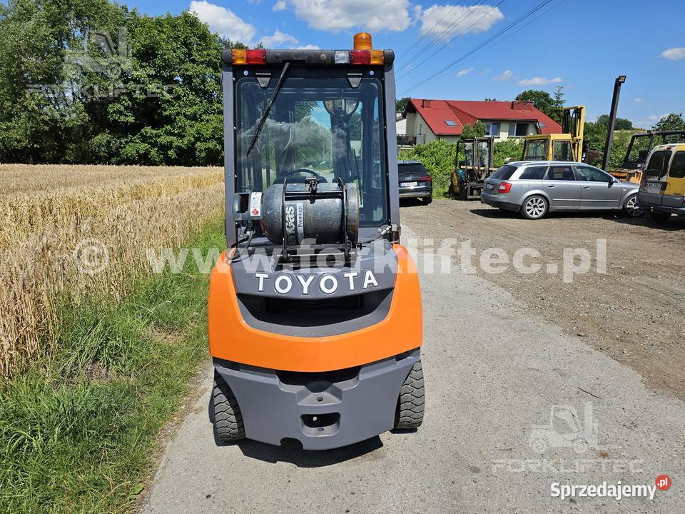 Wózek Widłowy TOYOTA 8FGF25 Kabina przesuw Lędziny
