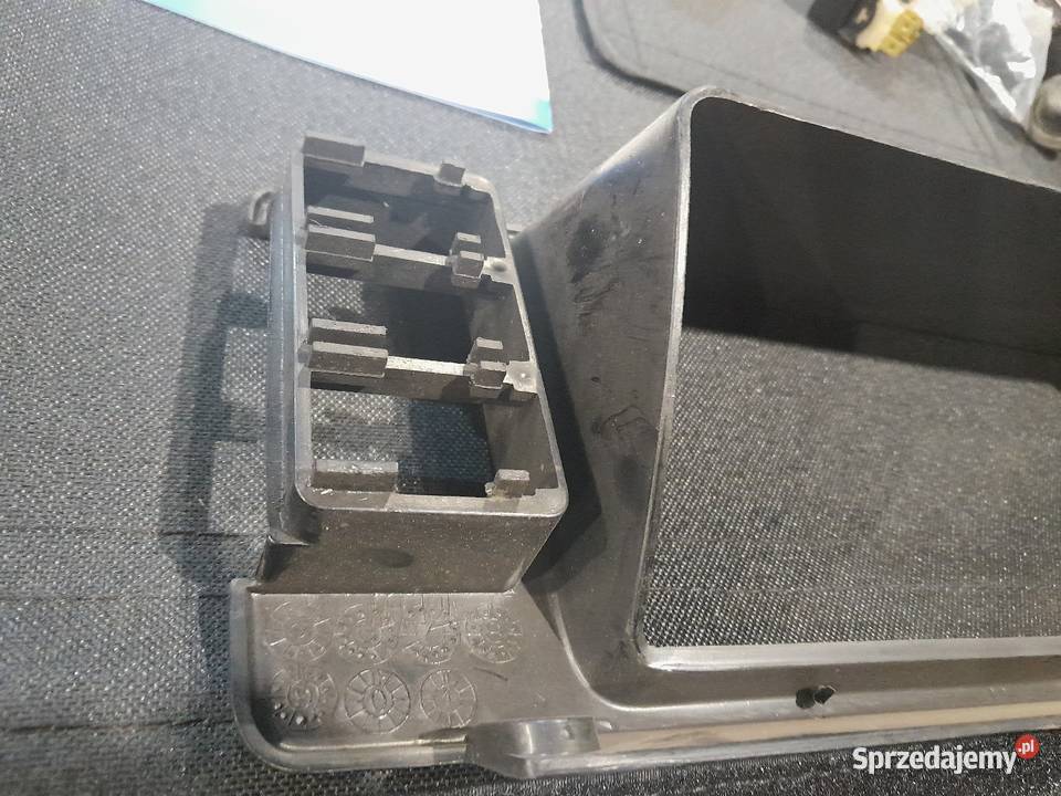 Przednia część obudowa zegarów fiat 126p FL Koluszki