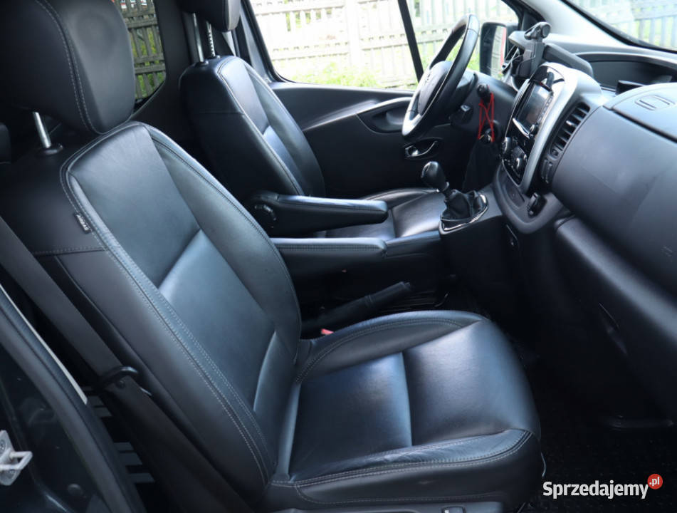 Opel Vivaro 16 BiCDTI wielofunkcyjna kierownica łódzkie