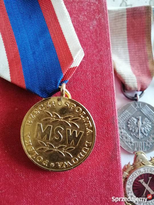 Odznaczenia medale PRL tanio Pleszew