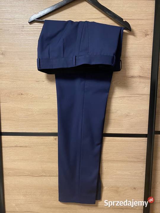 Garnitur Lassar 17010492 Odzież wyjściowa warmińsko-mazurskie Morąg