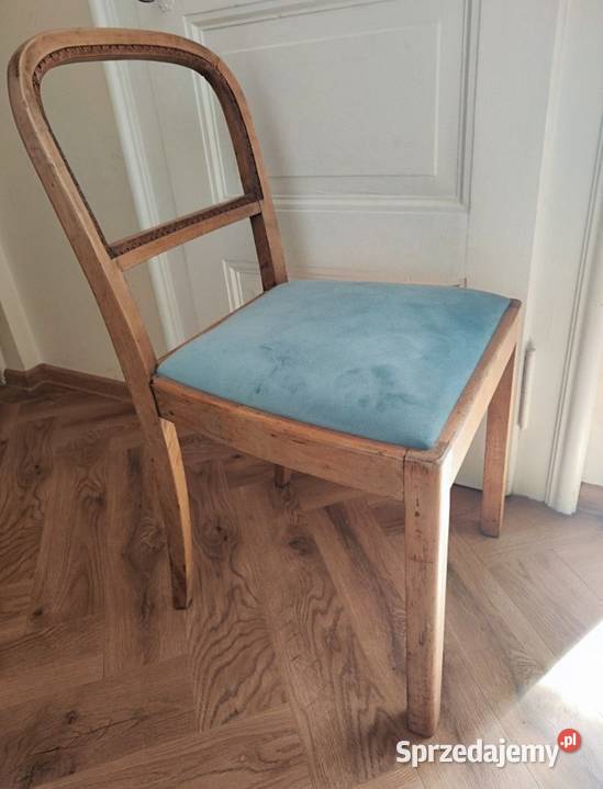 Stare krzesło tapicerowane Bytom