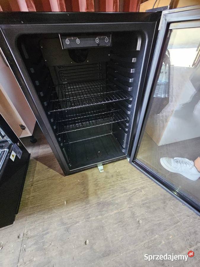 Syndyk sprzeda wyposażenie gastronomiczne 60