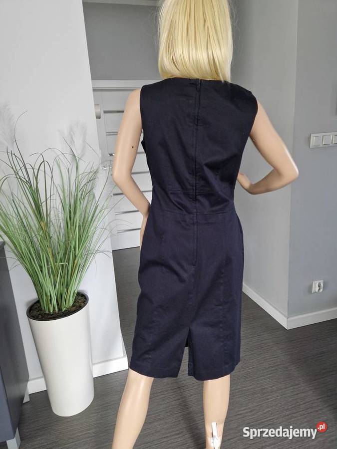 Granatowa sukienka marki HM Bez wzoru Nowogard