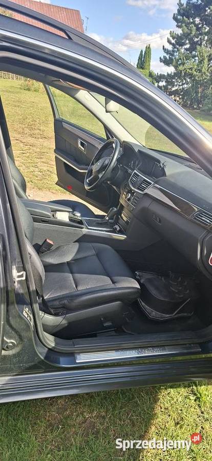 Samochód osobowy mercedes w 212 Stare Czarnowo