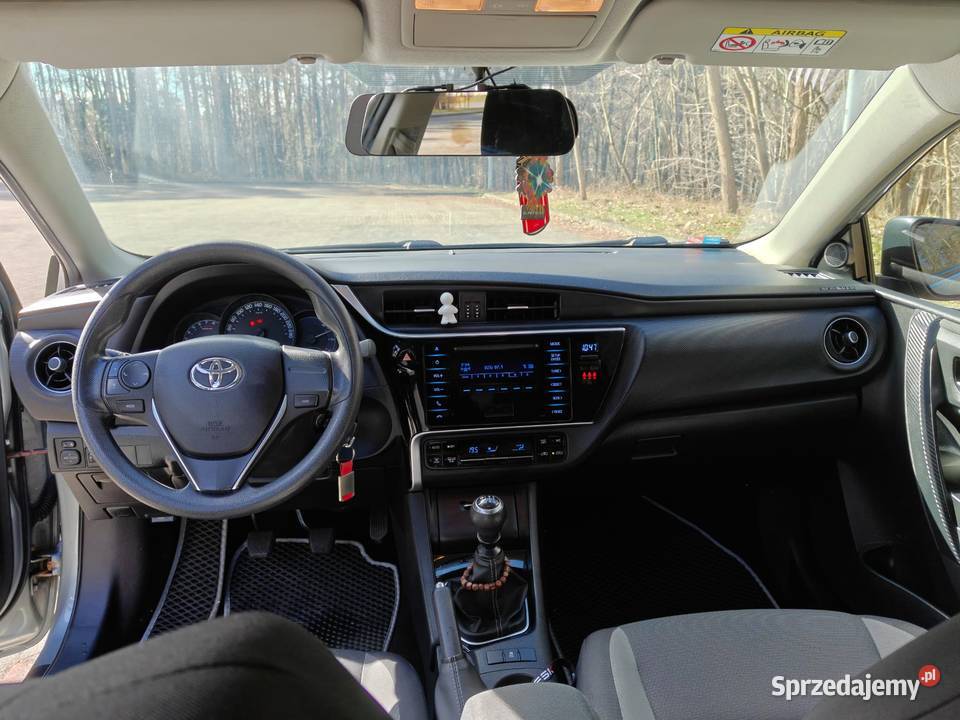 Toyota Auris II salon polska manualna lubuskie Nowa Sól