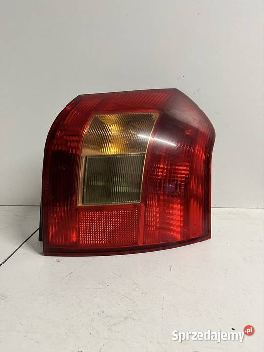 Toyota Corolla e12 hb lampa prawa tył tylna mazowieckie Solec nad Wisłą