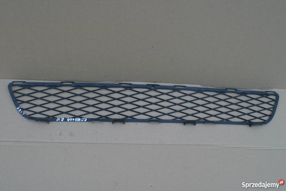 TOYOTA COROLLA E12 0407 KRATKA ZDERZAKA PRZÓD Bieleń sprzedam