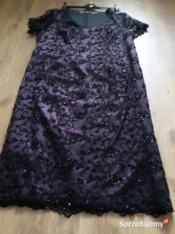 Suknia na bogatoluksusowa z rękawem