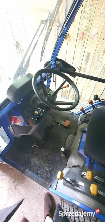Traktor ISEKI TXG23 ciągnik 4x4 kabina kubota Dobra sprzedam