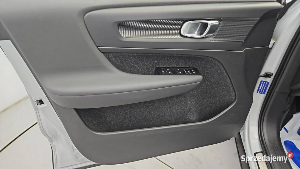 Volvo XC 40 T5 PlugIn Hybrid RDesign Z Polskiego Warszawa