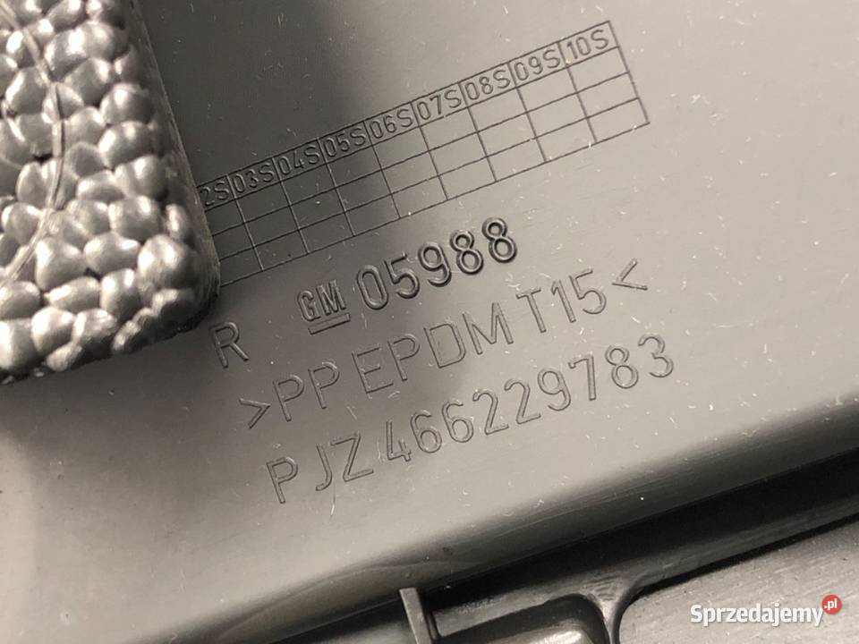 BOCZEK DRZWI PRAWY PRZÓD OPEL MERIVA B Minivan