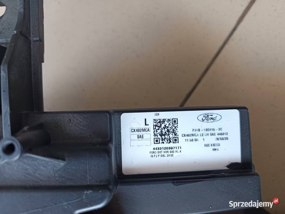 Ford Escape MK4 reflektory przednie USA Kuga mk3 Nowa Wieś