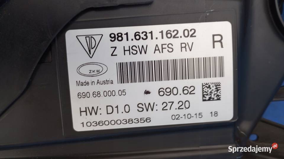 LAMPA PRAWY PRZÓD IGŁA CIEMNA PORSCHE 981