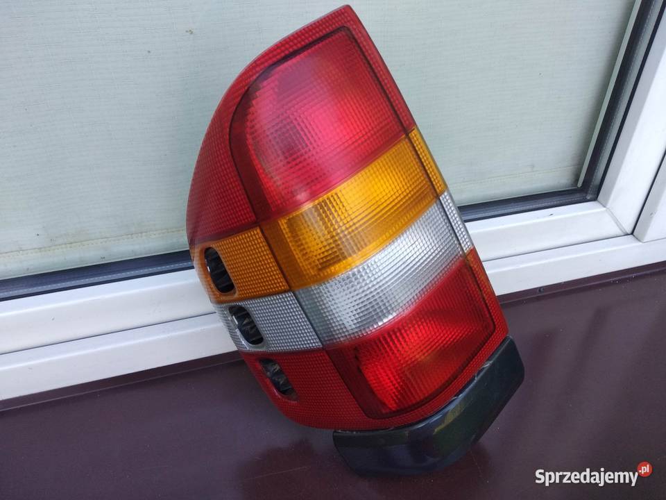 Opel Frontera B lampa tył tylna lewa wkład osobowe Sieradz sprzedam