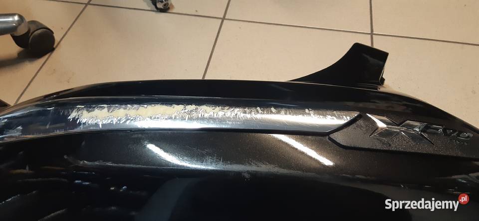 Zadupek lewy boczna owiewka Piaggio X evo 125