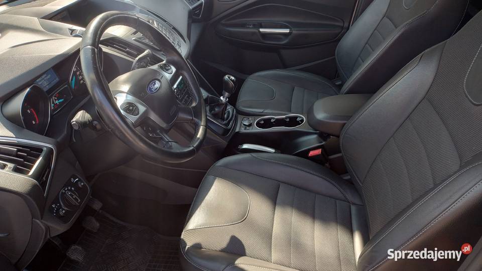 Ford Kuga 4x4 Titanium bezwypadkowy diesel diesel Łomża