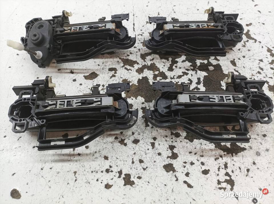 KLAMKA ZEWNĘTRZNA KOMPLET Audi A6 III 20042011 Rok produkcji 2010 Klamki świętokrzyskie