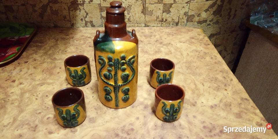 Karawka z lat 80 gliniana Wrocław