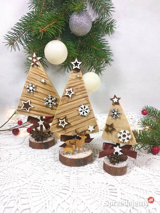 Choinki dekoracyjne w naturalnym kolorze drewna Boże Narodzenie Wyposażenie wnętrz Wrocław