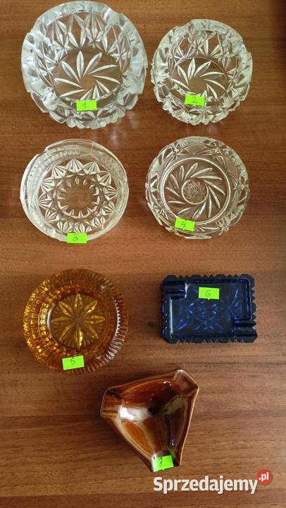 Popielniczki kryształowe- -porcelanowe / Kolekcje /