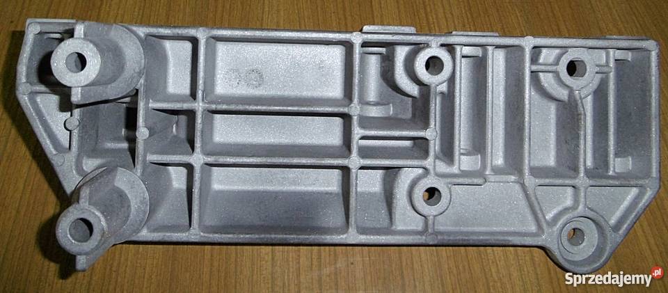 Volvo 960 wspornik alternatora kat Volvo 1397738