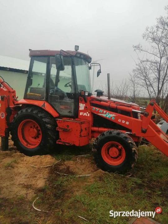 Koparkoładowarka komatsu fai 898 sprzedam Rogowo