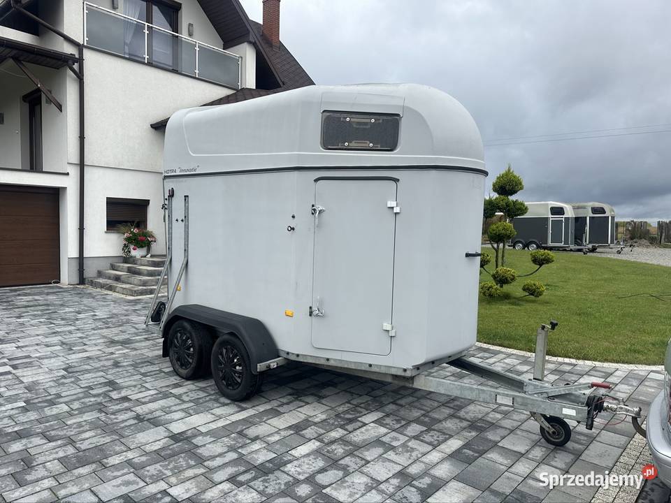 Przyczepa do przewozu 2 koni kat B dmc 1300 Mokra