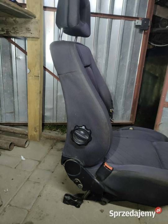 Fotele półkubelki grzane do audi 80 b4 avant osobowe Zagórz sprzedam