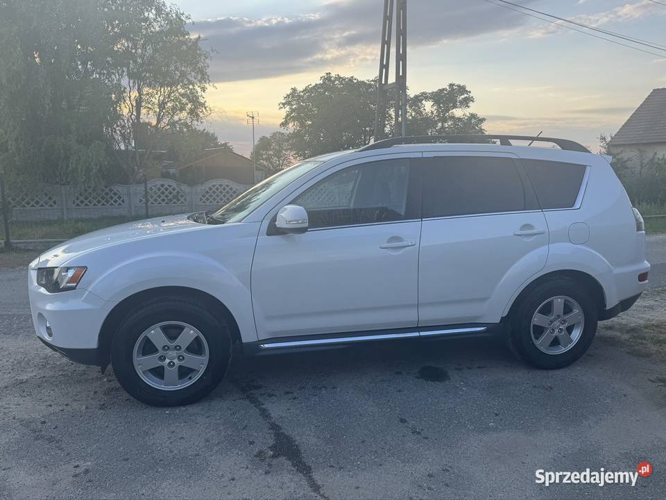 Mitsubishi Outlander 22 DID Intense 4WD Outlander Samochody osobowe Komprachcice