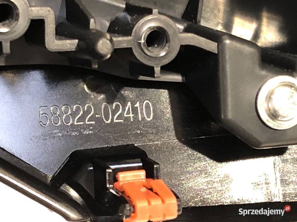 UCHWYT NA NAPOJE TOYOTA COROLLA E21 5562602060