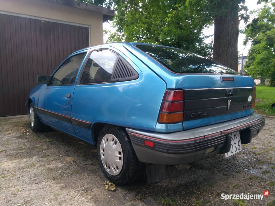 Pontiac Le Mans IV 16 74 54kW 1989