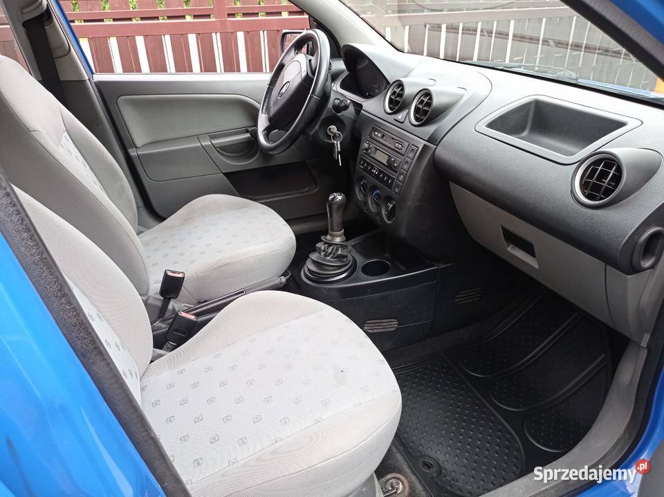 Ford Fiesta 2003 13 benzyna długie opłaty stan lakier metallic Kraków sprzedam