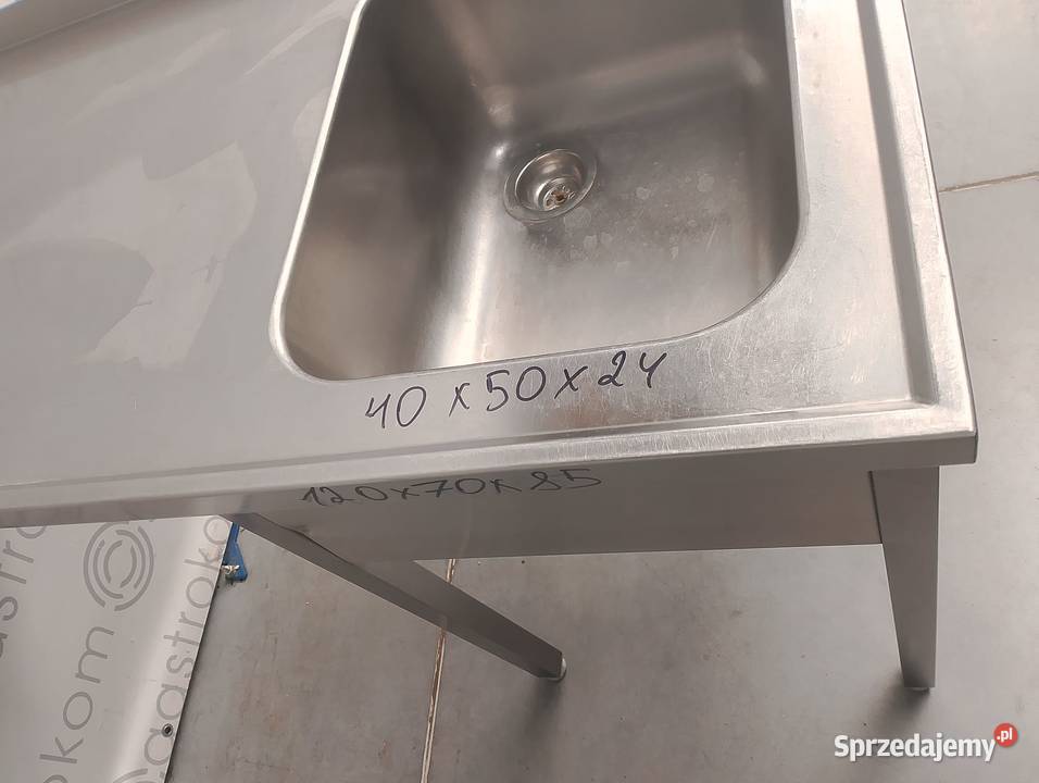 Stół ze zlewemP i miejscem pod zmywarkę