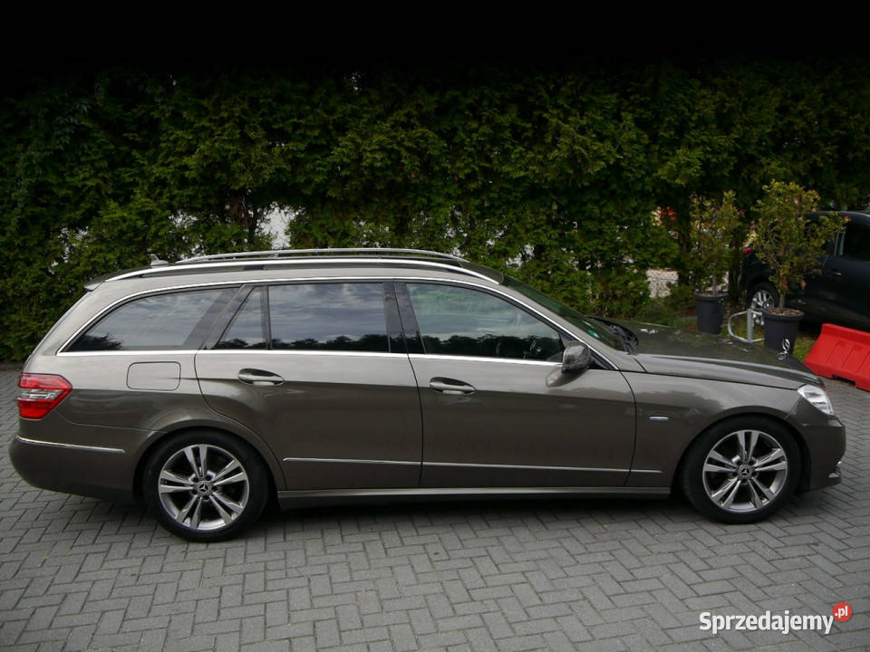 Mercedes E 200 18b Avantgarde Stan idealny serwisowany w ASO sprzedam