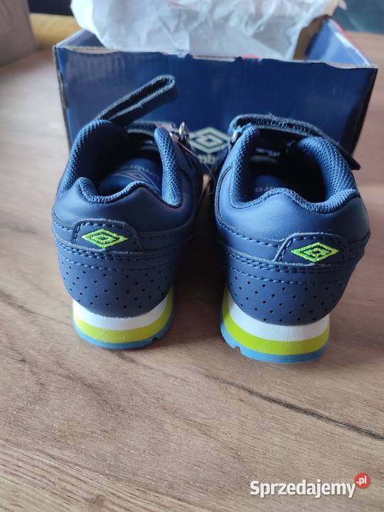 Umbro rozmiar 23 sprzedam